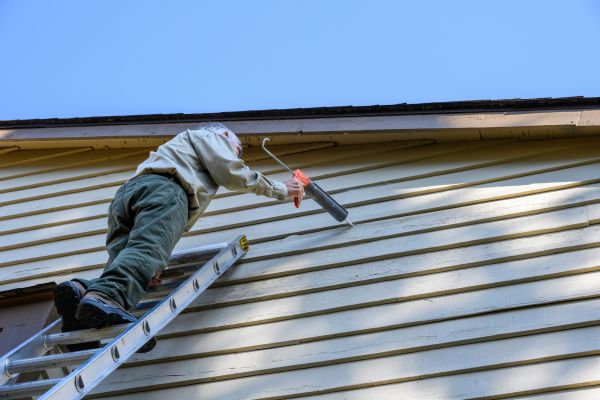Vinyl Siding Caulk Repair in Nashua